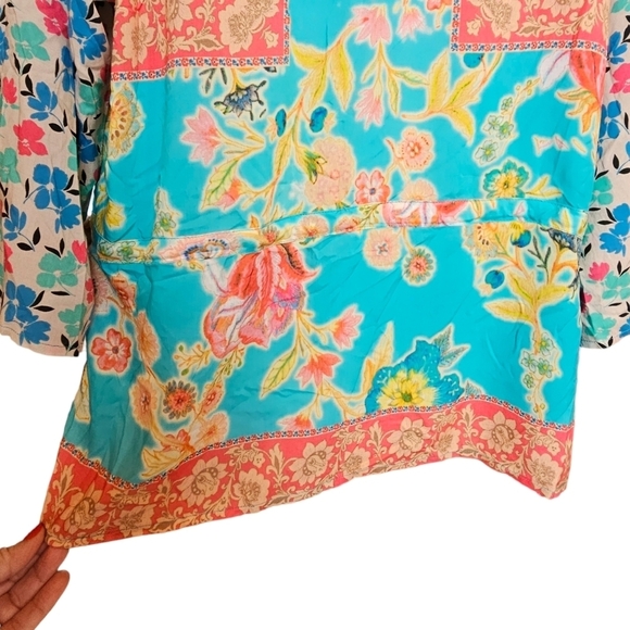 New TOLANI Vittoria Aqua Floral 3/4 Sleeve Boho Tie Waist Hankerchief Hem Blouse - Picture 6 of 10